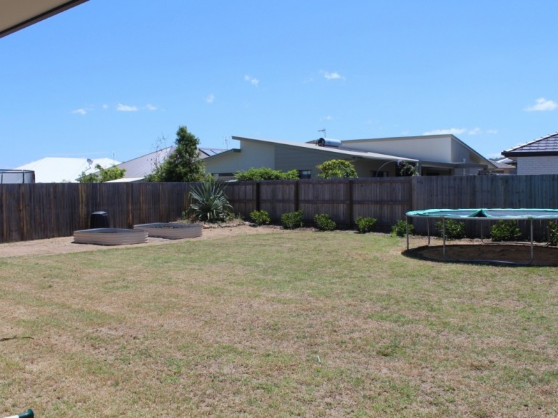 22 Kay Avenue, Bli Bli QLD 4560