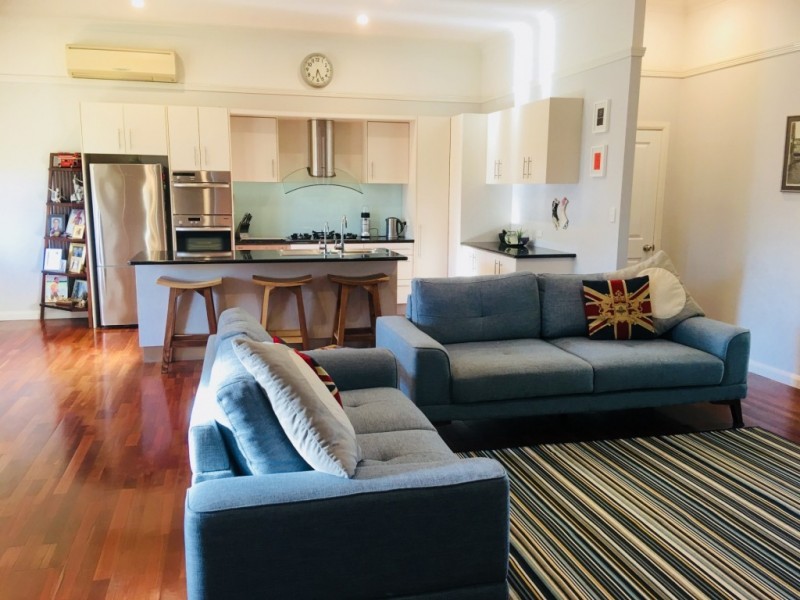 15 Bamford St, Sandgate QLD 4017