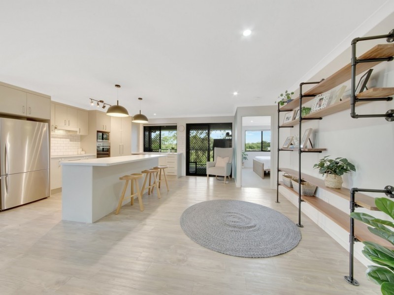 40 Golf View Drive, Boyne Island QLD 4680