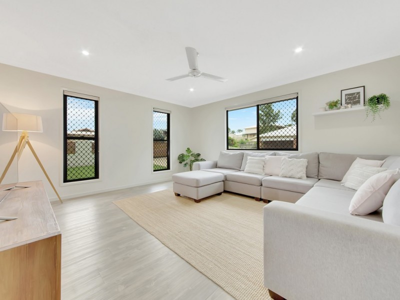 40 Golf View Drive, Boyne Island QLD 4680