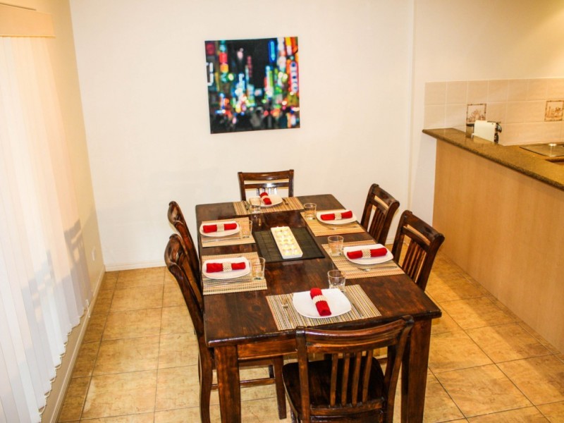 1/4 Jayden Place, Molendinar QLD 4214