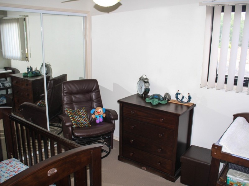 1/4 Jayden Place, Molendinar QLD 4214