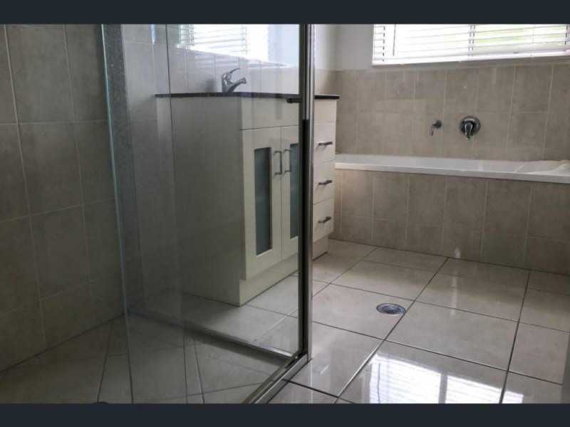 30 Newman Drive, Emerald QLD 4720