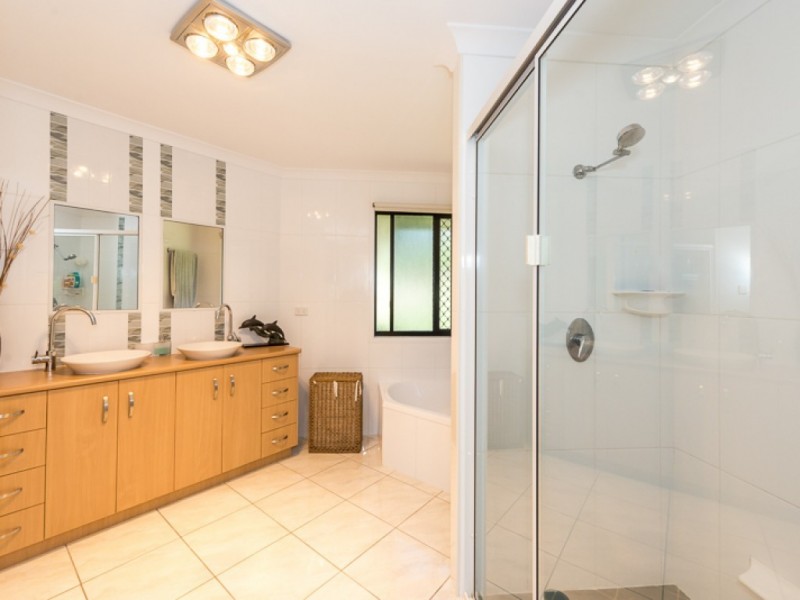 15 Plimsoll Court, Tannum Sands QLD 4680