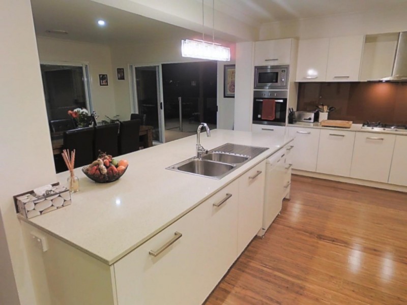 10 Wake Court, Birtinya QLD 4575