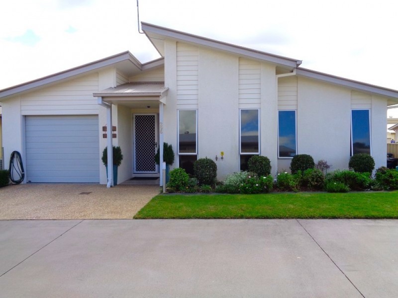 296/84 Eagleby Road, Eagleby QLD 4207