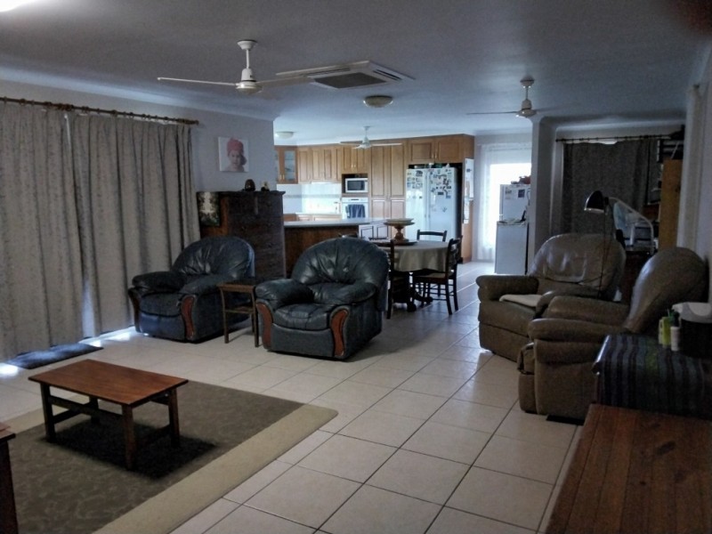 10 Nursery Road, Sarina Beach QLD 4737