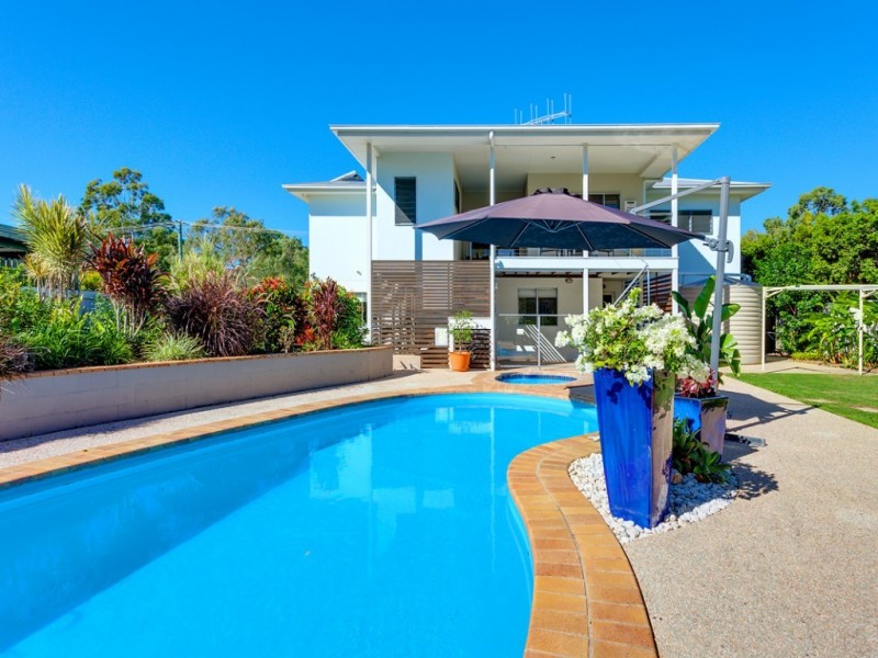 81 Esplanade, Tin Can Bay QLD 4580