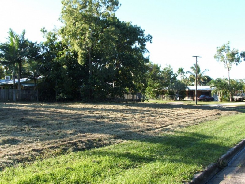 6-8 Hagen Close, Trinity Beach QLD 4879