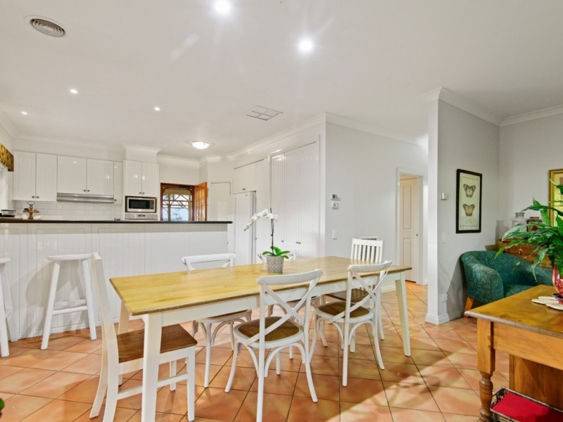 17 Pioneer Drive, Maiden Gully VIC 3551