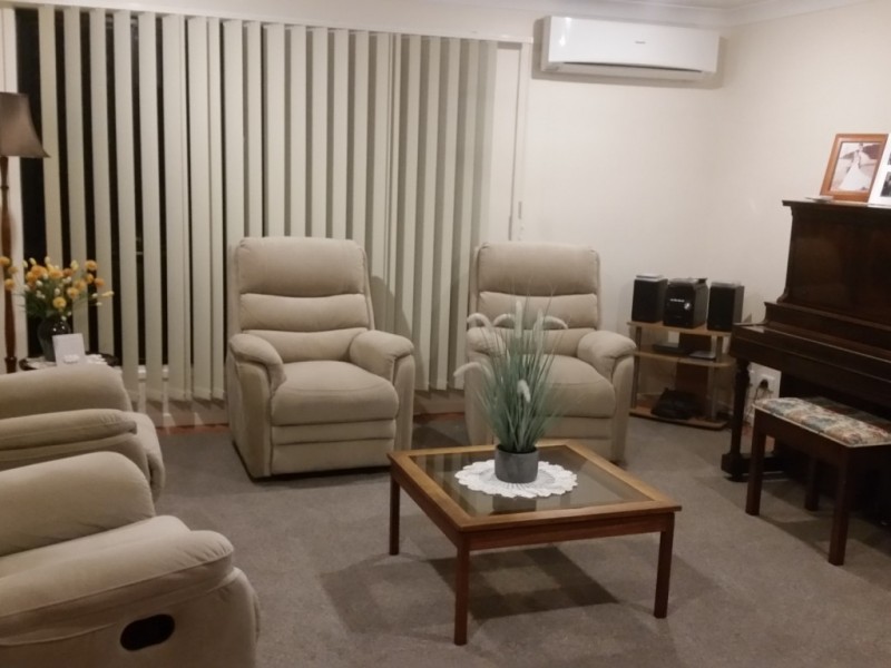 4 Vector Place, Little Mountain QLD 4551