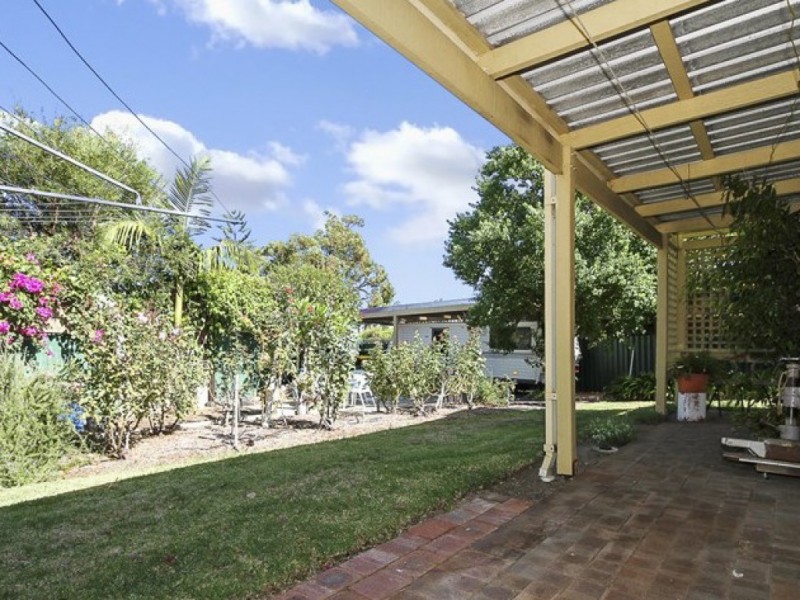 5a Lenham Way, Marangaroo WA 6064