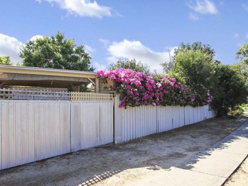 5a Lenham Way, Marangaroo WA 6064
