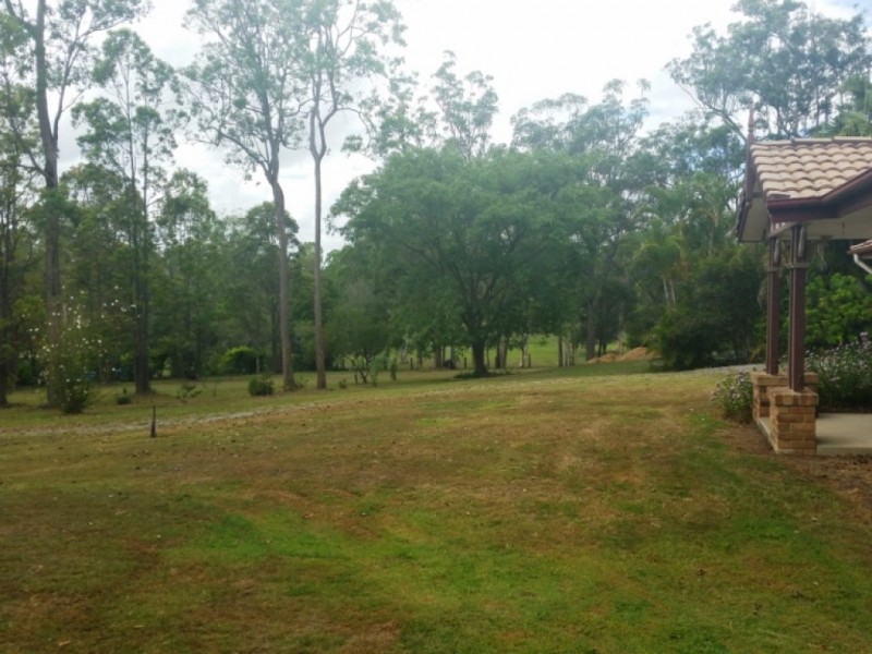 10 Heather Court, Woodford QLD 4514