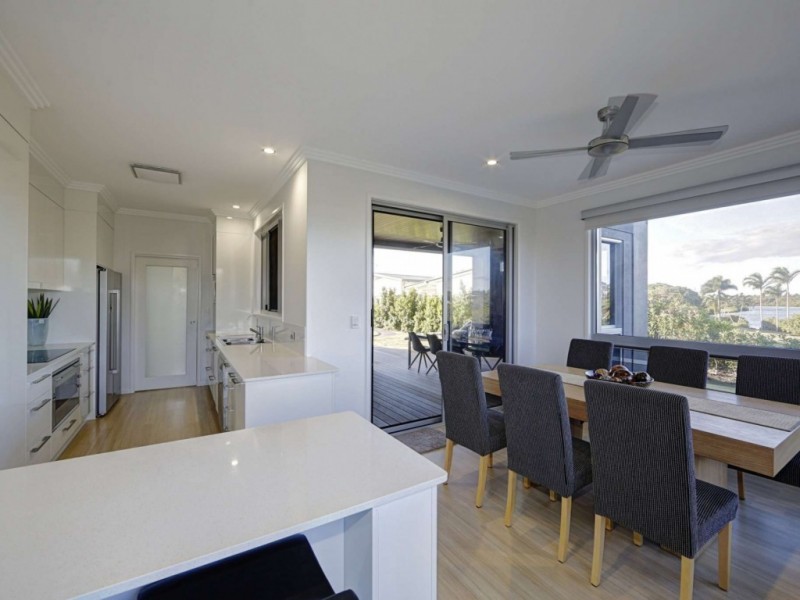 107 Fairway Drive, Bargara QLD 4670