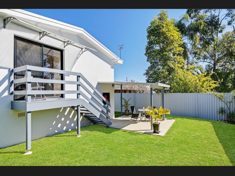 1/2 Glenray Ave, Caloundra QLD 4551