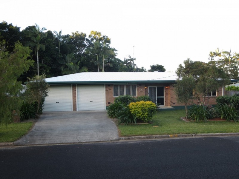 28 Stirling Street, Whitfield QLD 4870