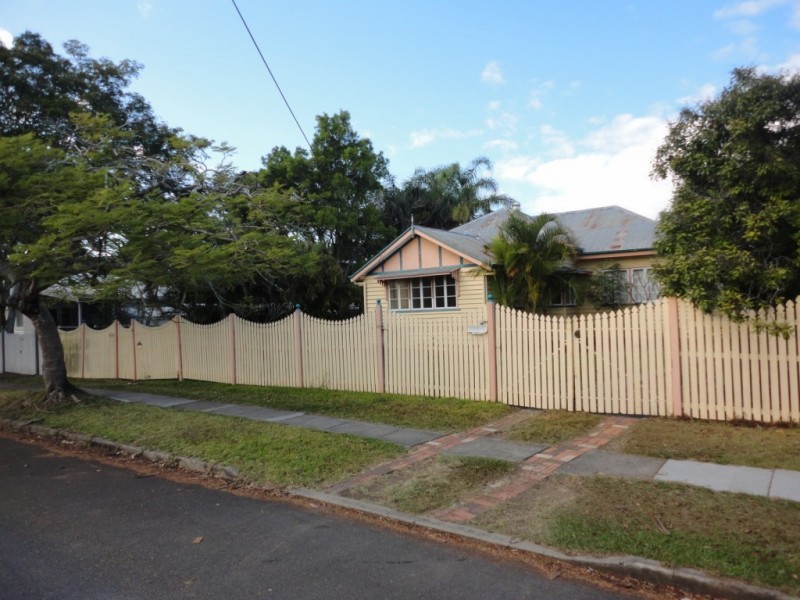 8 Connors Street, Graceville QLD 4075