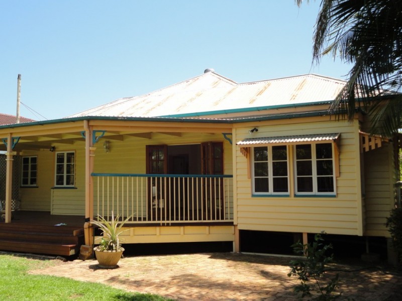 8 Connors Street, Graceville QLD 4075