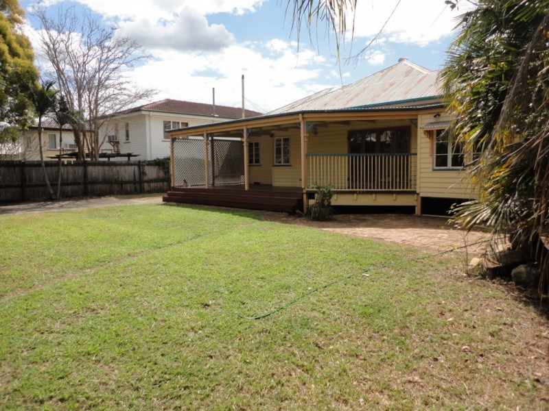 8 Connors Street, Graceville QLD 4075