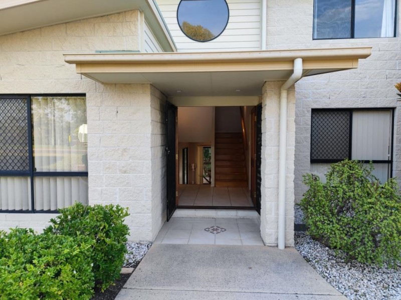 6-8 Lachlan Place, Karalee QLD 4306