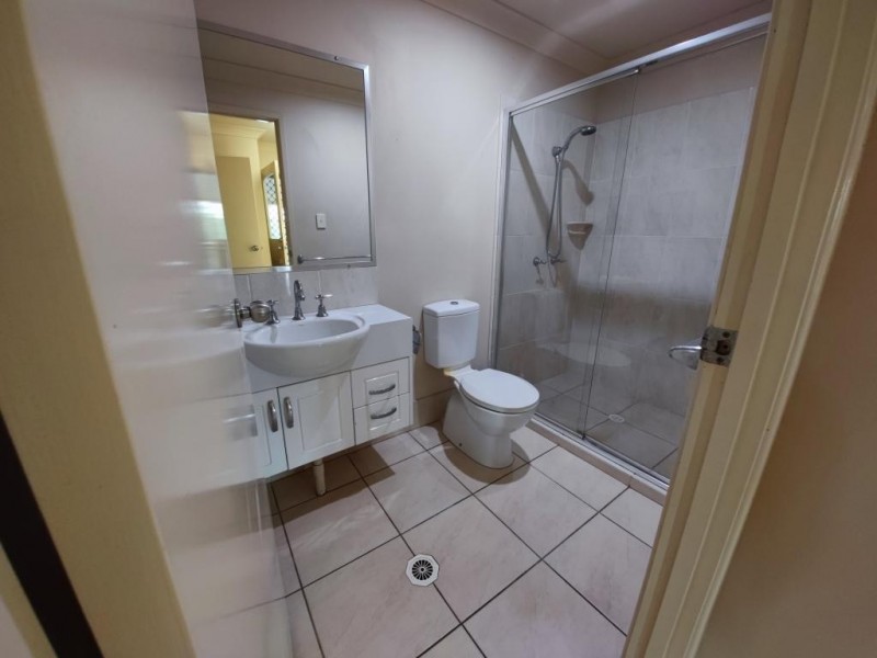 6-8 Lachlan Place, Karalee QLD 4306