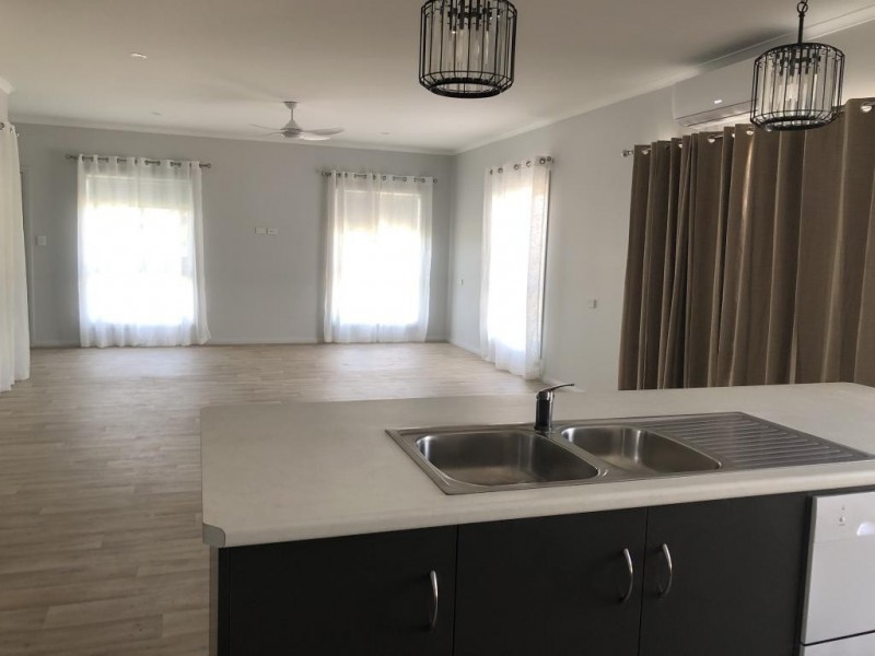 8 McFarlane Street, Meningie SA 5264