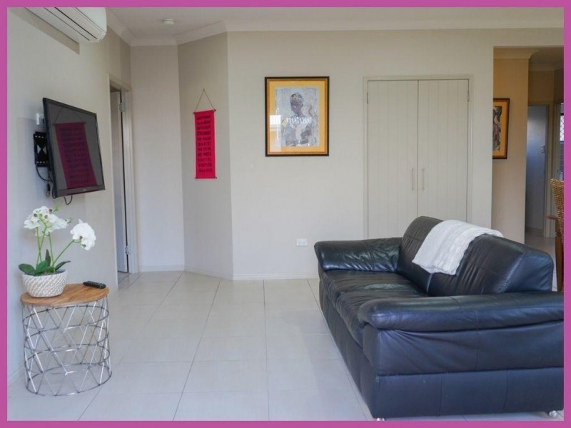 8 Puffer Court, Mount Louisa QLD 4814