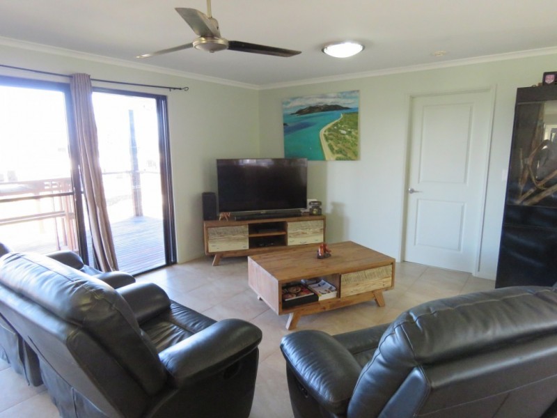 6 Roseric Crescent, Hideaway Bay QLD 4800