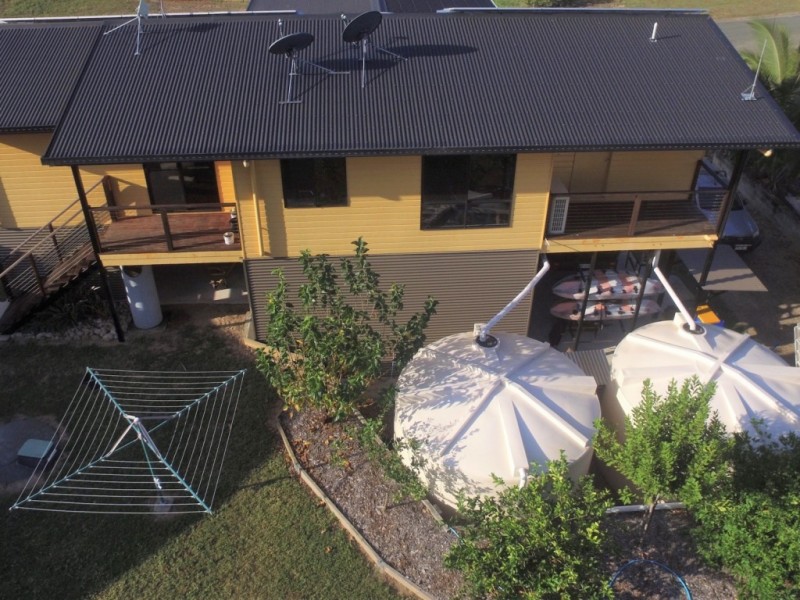 6 Roseric Crescent, Hideaway Bay QLD 4800