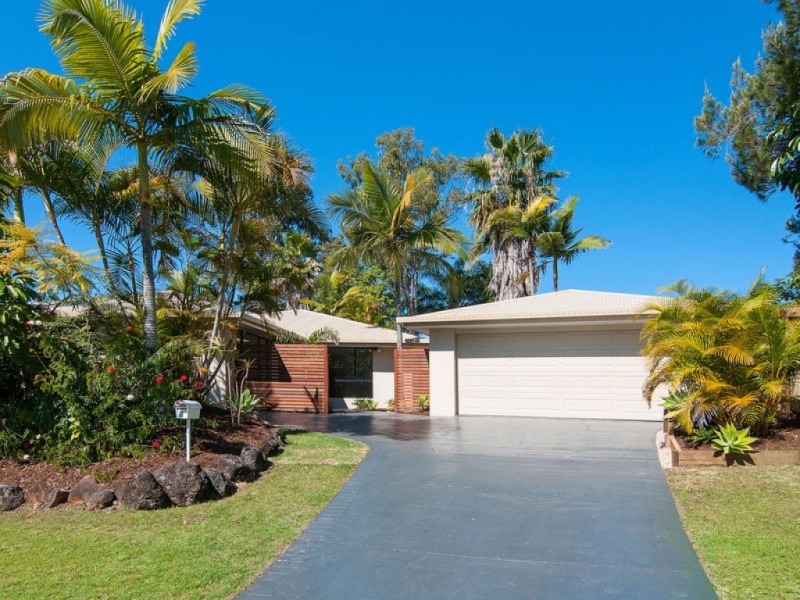 8 Robe Court, Helensvale QLD 4212