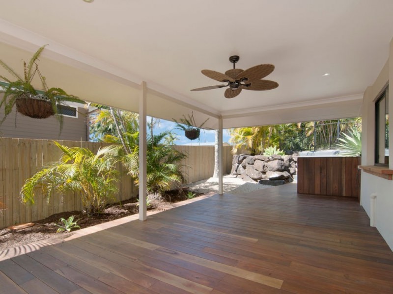 8 Robe Court, Helensvale QLD 4212