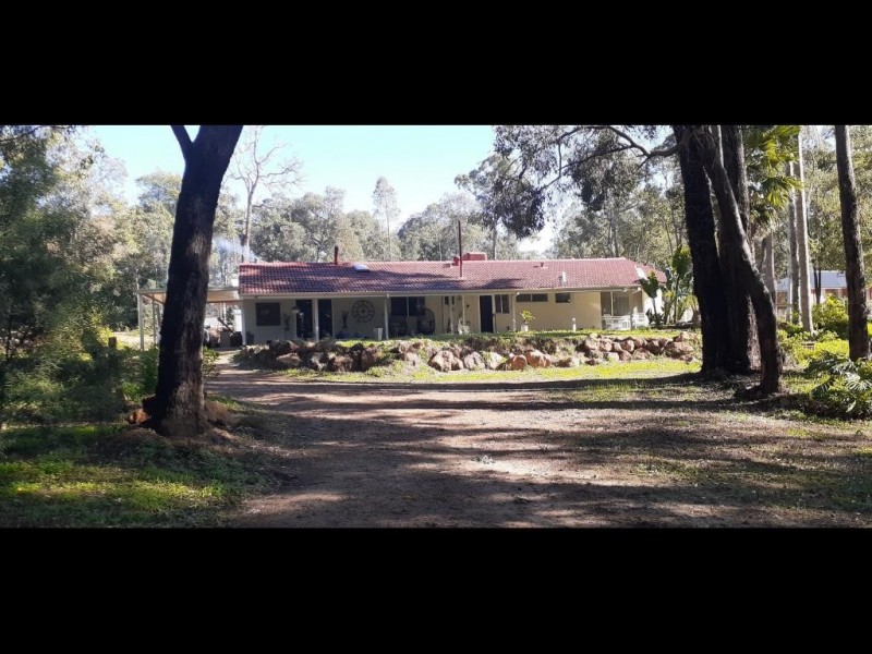 3 Goddard Place, Stoneville WA 6081