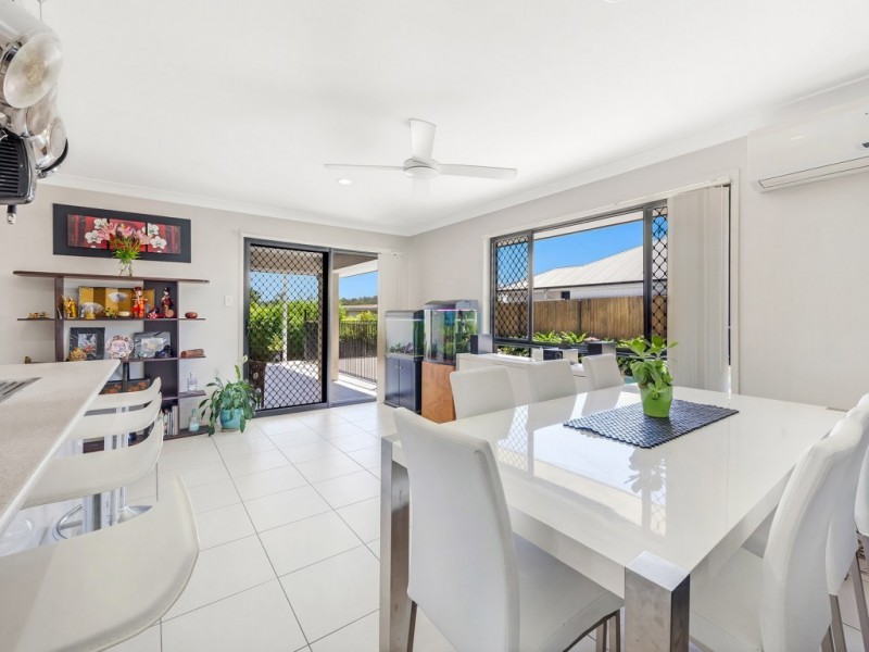 11 Carmen Court, Oxenford QLD 4210