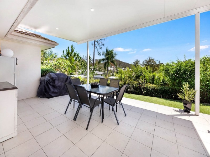 11 Carmen Court, Oxenford QLD 4210