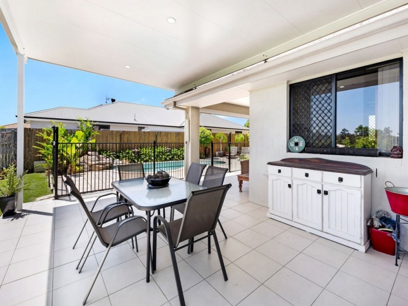 11 Carmen Court, Oxenford QLD 4210