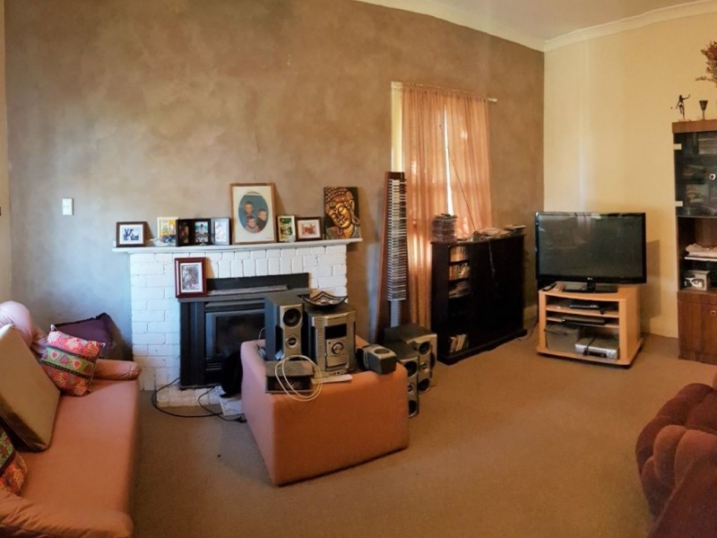 82 Endersbee Street, Merredin WA 6415