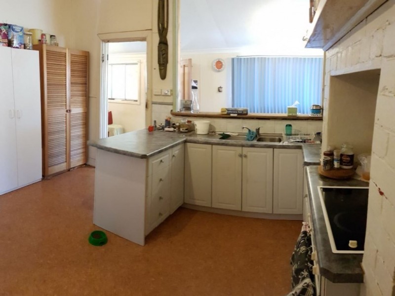 82 Endersbee Street, Merredin WA 6415