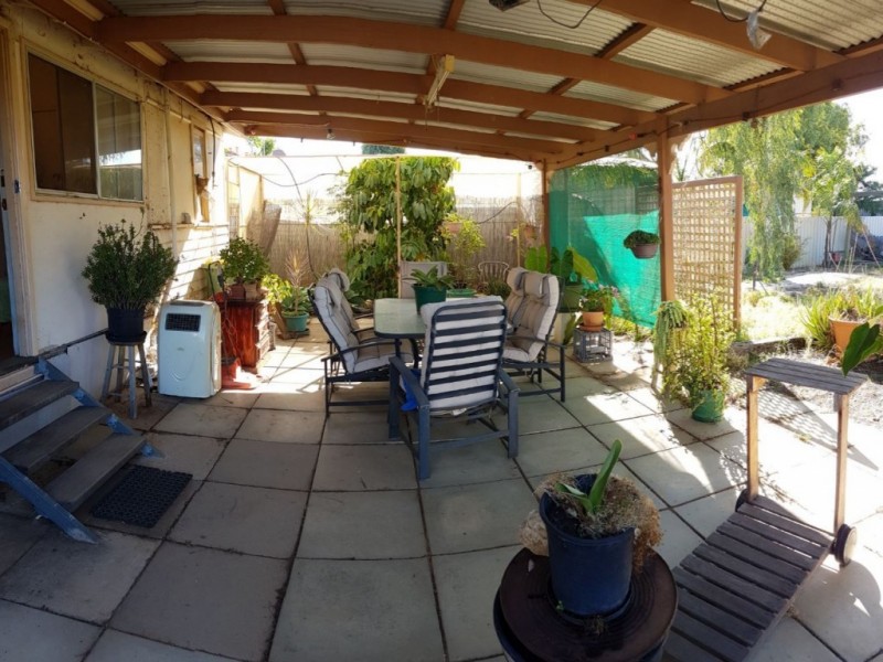 82 Endersbee Street, Merredin WA 6415