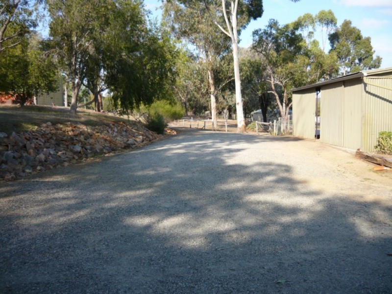 105 Tilden Dr, Gidgegannup WA 6083