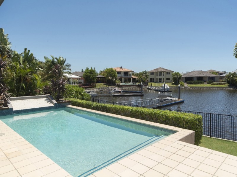 26 Calmwater Crescent, Helensvale QLD 4212
