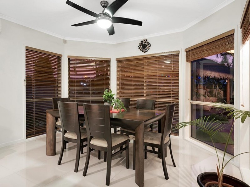 4 Bernard Court, Arundel QLD 4214