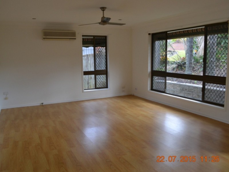 10 Milbong Terrace, Ashmore QLD 4214