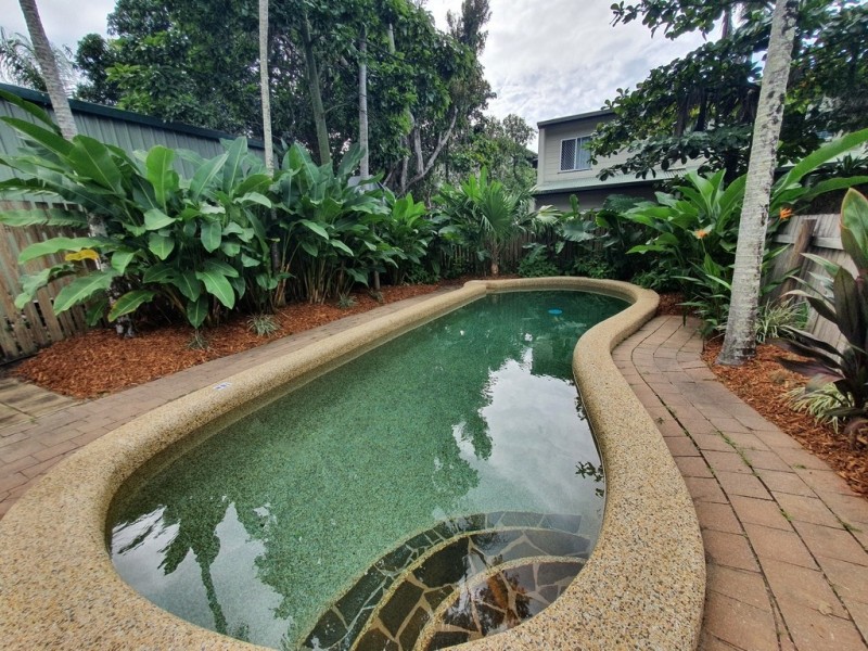 2/25-27 Fairweather Street, Yorkeys Knob QLD 4878