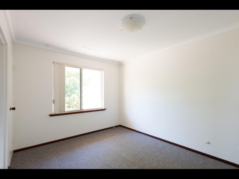 5a Gemmell Way, Hillarys WA 6025