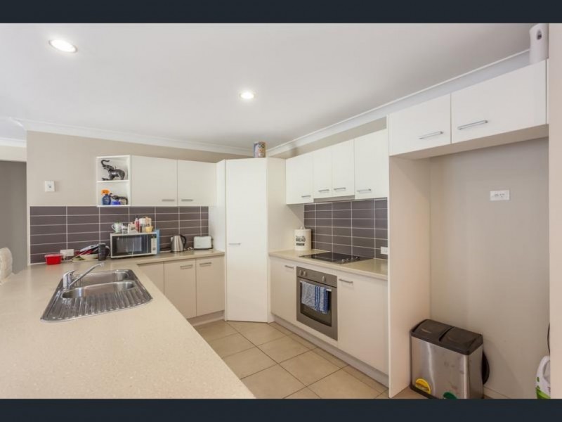 6 Carly Drive, Helidon QLD 4344