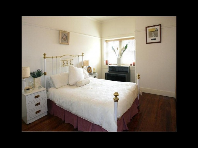 1/13 Bluff Avenue, Elwood VIC 3184