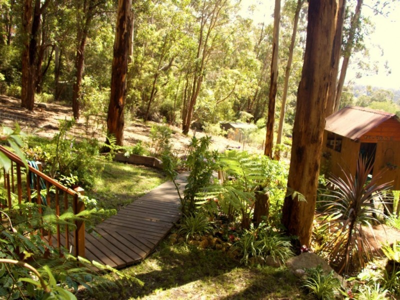 25 Gilbert Ave, Denmark WA 6333