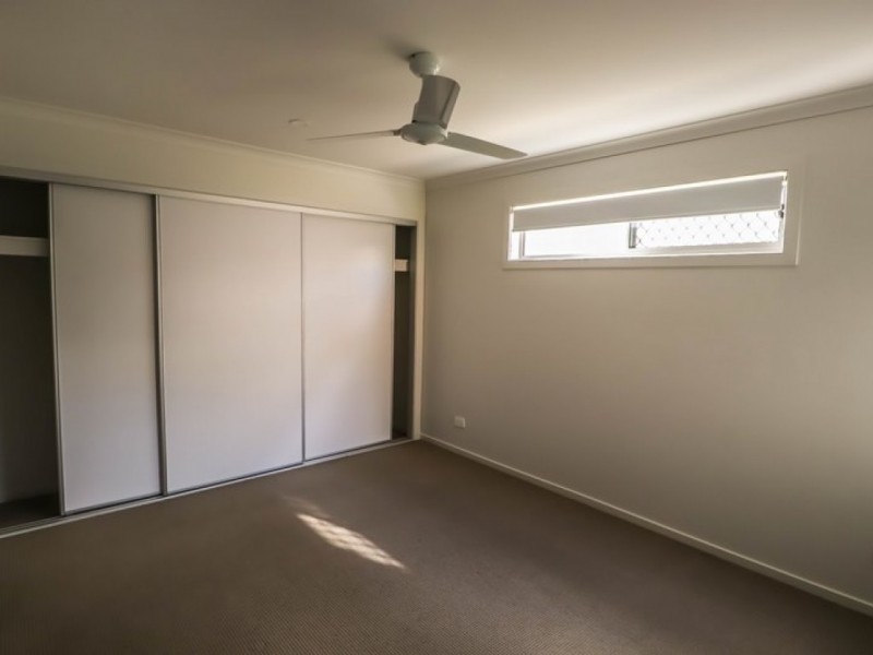 1/77 Lamington Drive, Redbank Plains QLD 4301