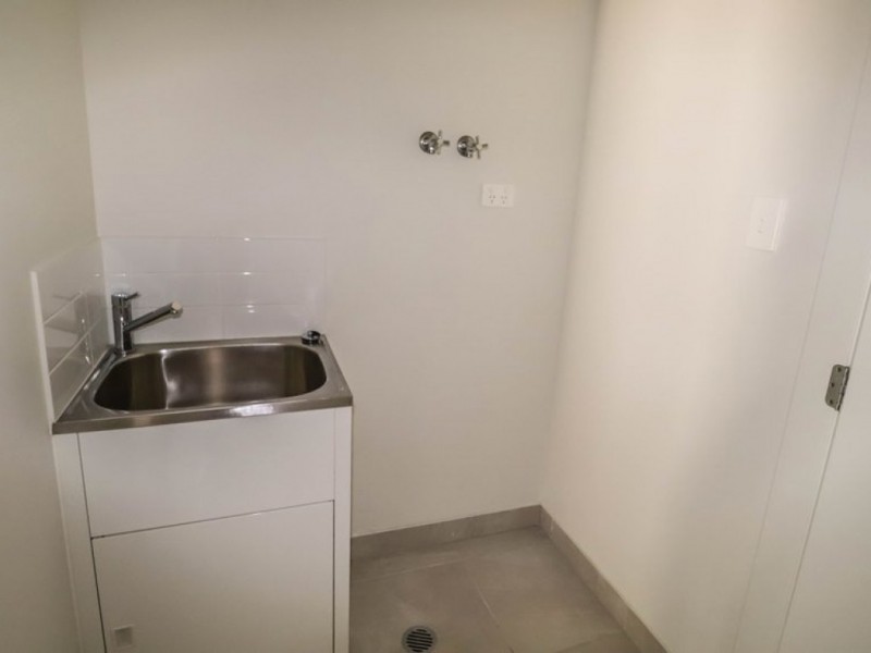 1/77 Lamington Drive, Redbank Plains QLD 4301